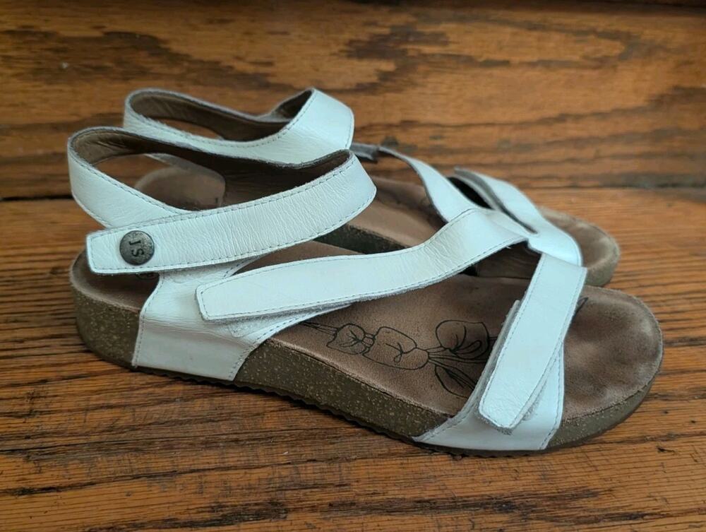 Josef Seibel Tonga 25 White Leather Sandals Size 38 EU, 7-7.5 M US